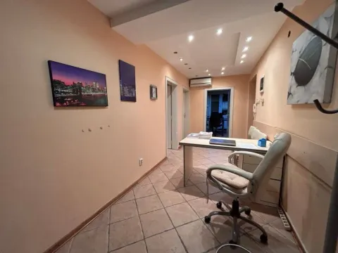 Izdavanje, poslovni prostor, 60m², Stari Grad, Beograd - image 3