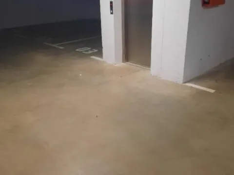 Sale, parking/garage, 12m², Višnjička Banja, Palilula Sve Podlokacije - image 3