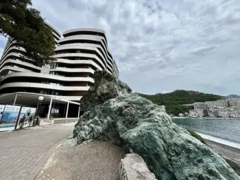 Sale, one bedroom apartment, 51m², Rafailovići, Budva - image 14