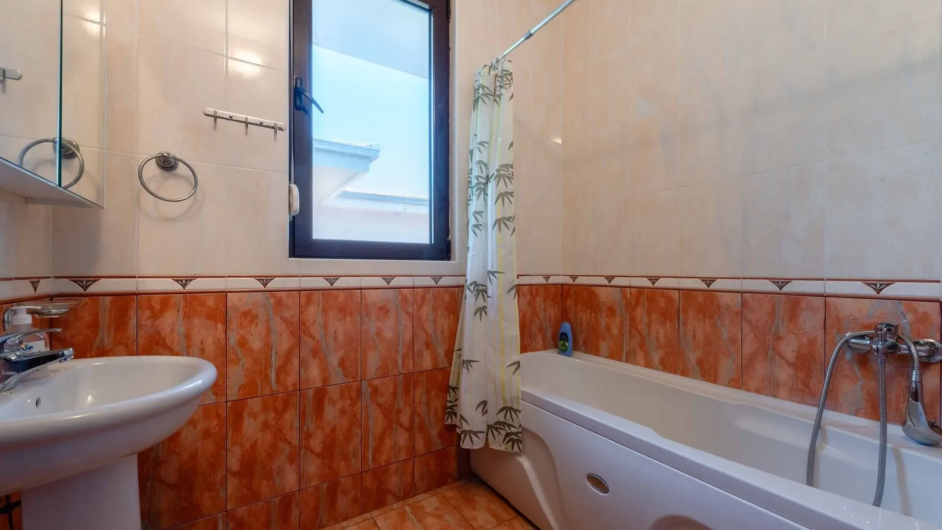 Sale, house, 416m², Utjeha, Bar