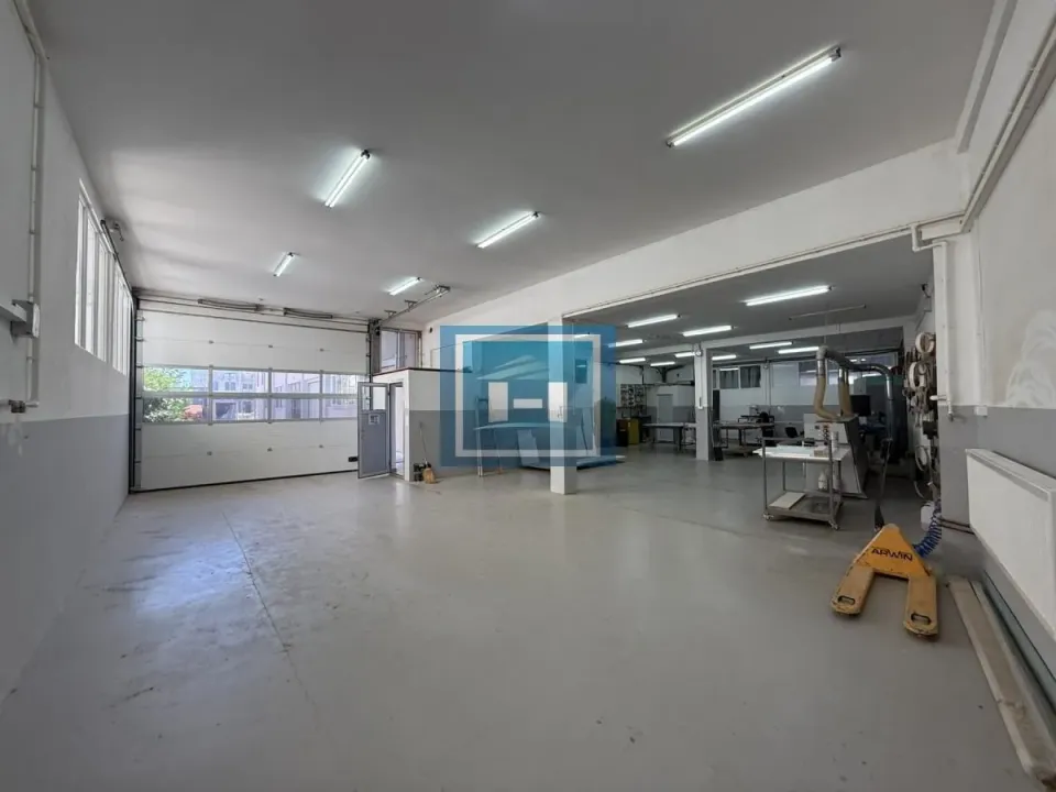 Rent, office space, 194m², Industrijska zona, Jagodina