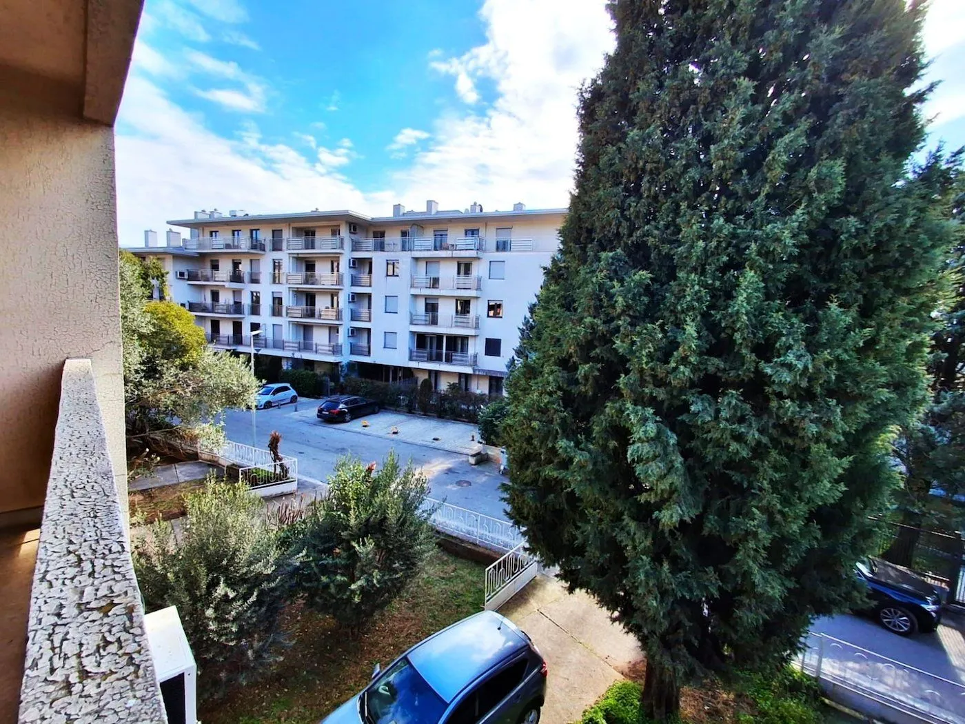 Sale, house, 183m², Gorica C, Podgorica