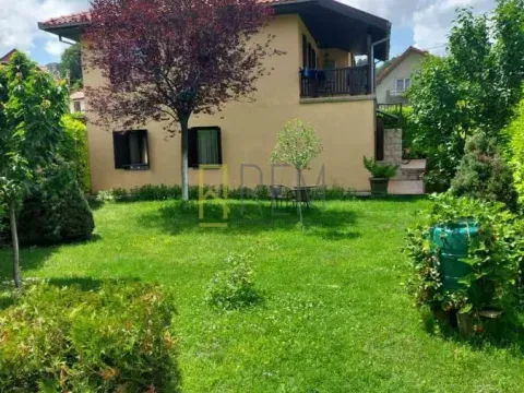 Sale, house, 190m², Cetinje, Crna Gora - image 2