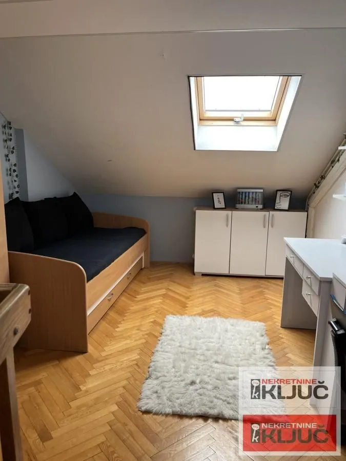 Prodaja, četvorosoban stan, 91m², Centar, Novi Sad