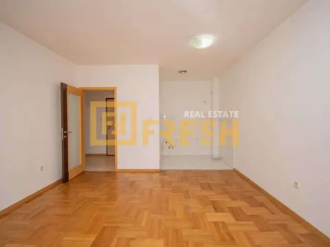 Izdavanje, jednosoban stan, 50m², Tuški Put, Podgorica - image 4