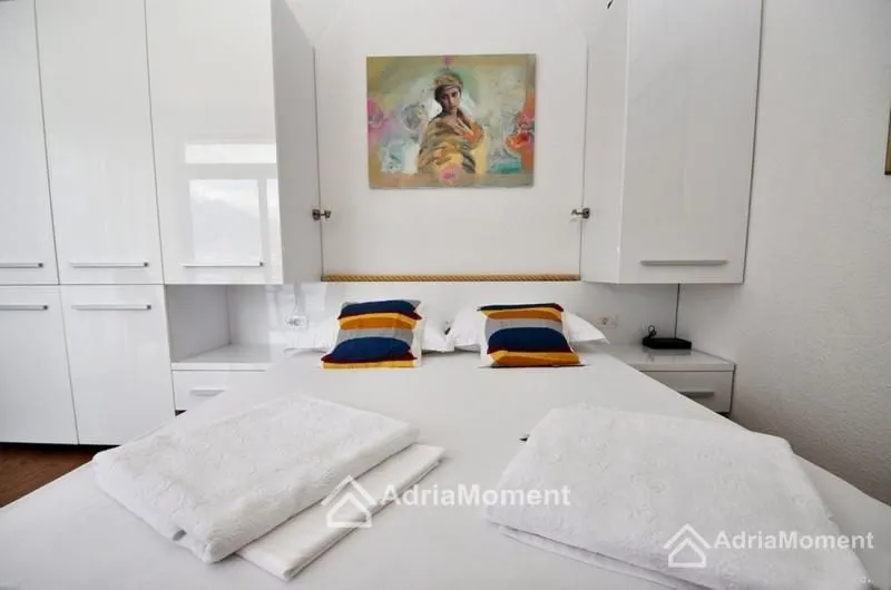 Prodaja, kuća, 170m², Krašići, Tivat