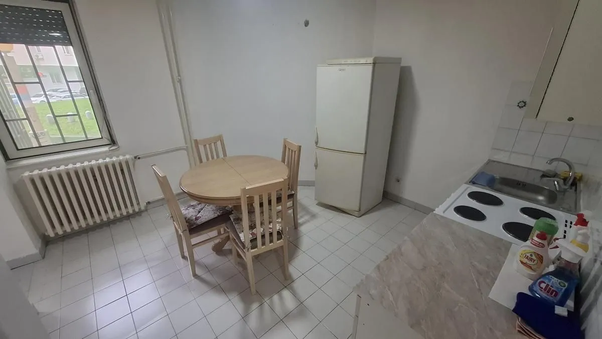 Izdavanje, jednosoban stan, 35m², Bulevar Oslobodjenja, Novi Sad Sve Podlokacije