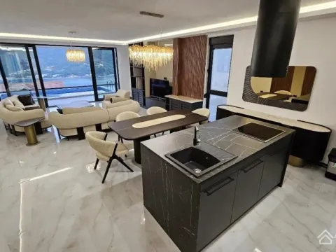 Sale, house, 178m², Kamenari, Herceg Novi - image 2