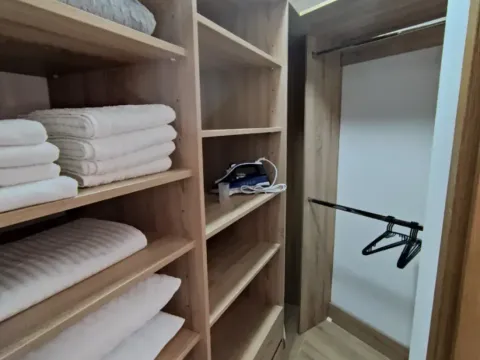 Izdavanje, jednosoban stan, 52m², Seljanovo, Tivat - image 3