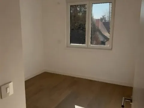 Sale, three bedroom apartment, 57m², Zemun Centar, Zemun Sve Podlokacije - image 3