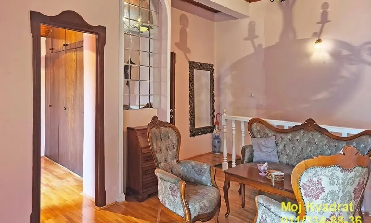 Prodaja, kuća, 200m², Banovo Brdo, Beograd