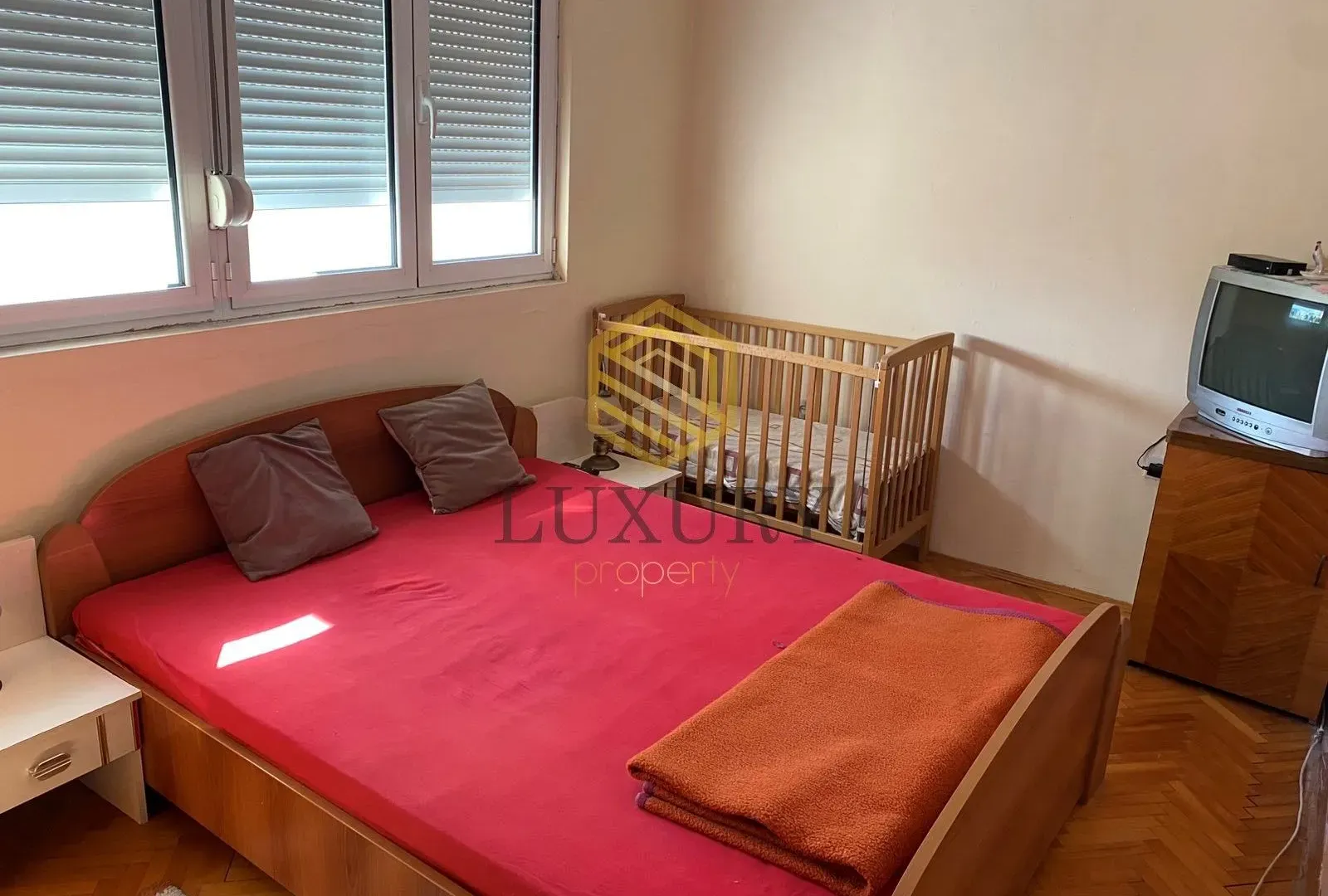Izdavanje, dvosoban stan, 80m², Zabjelo, Podgorica