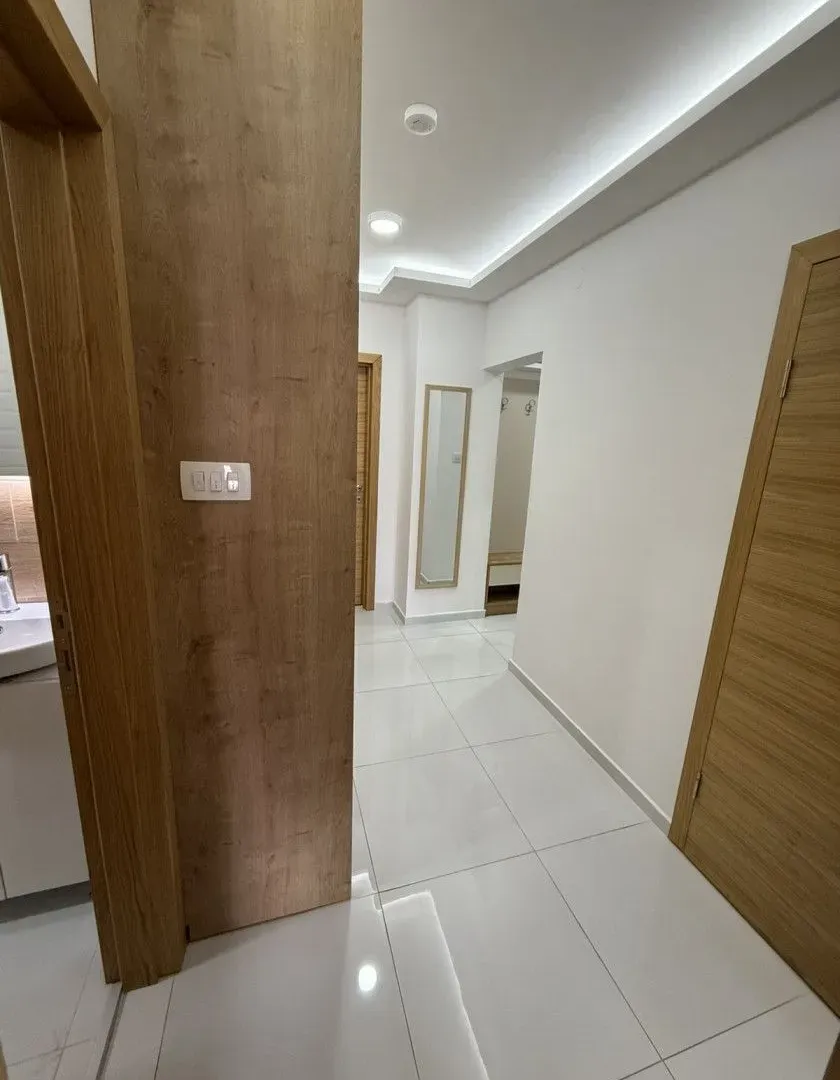 Sale, three bedroom apartment, 89m², Pejton, Podgorica