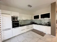 Rent, house, 310m², Karaburško Polje, Podgorica - image 8