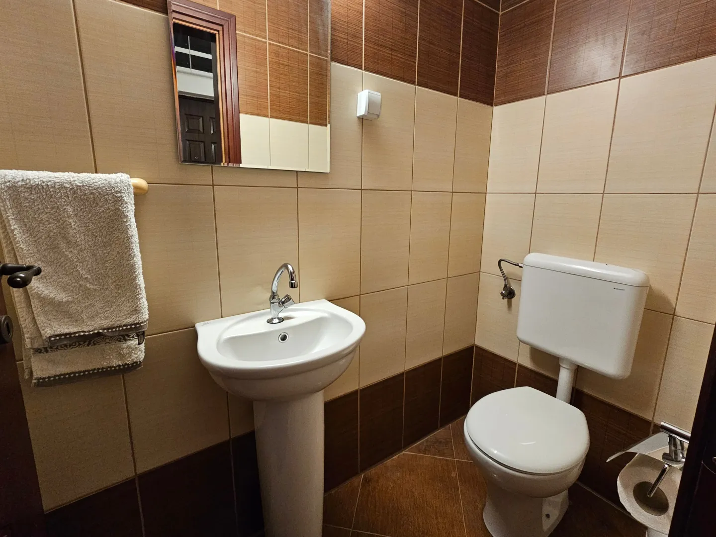 Izdavanje, dvosoban stan, 60m², Blok 9, Podgorica