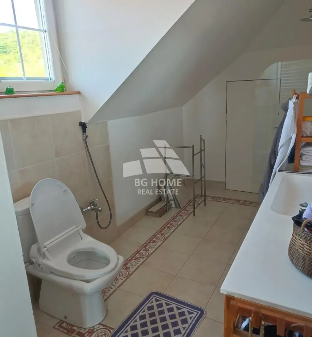 Sale, house, 353m², Ljig, Srbija