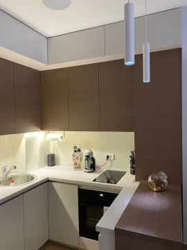 Rent, one bedroom apartment, 47m², Budva, Crna Gora - image 15