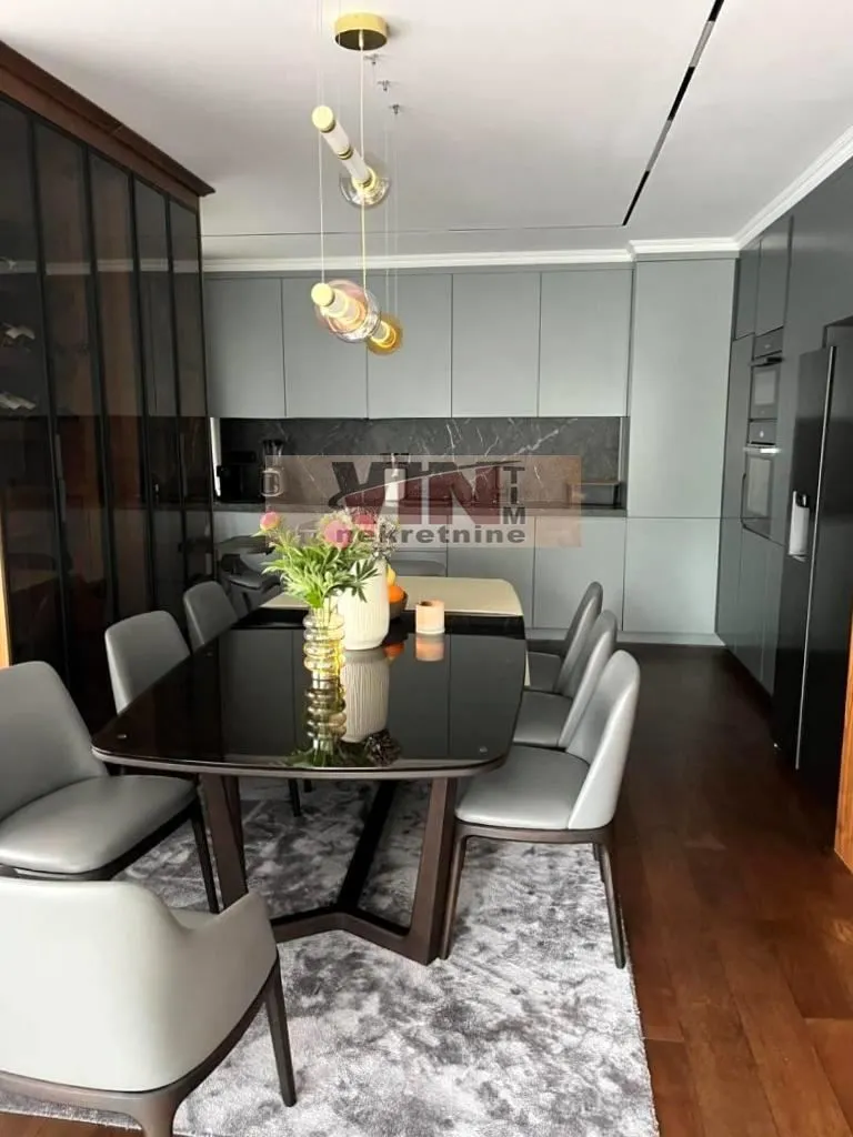 Sale, four bedroom apartment, 148m², Stari Grad, Beograd