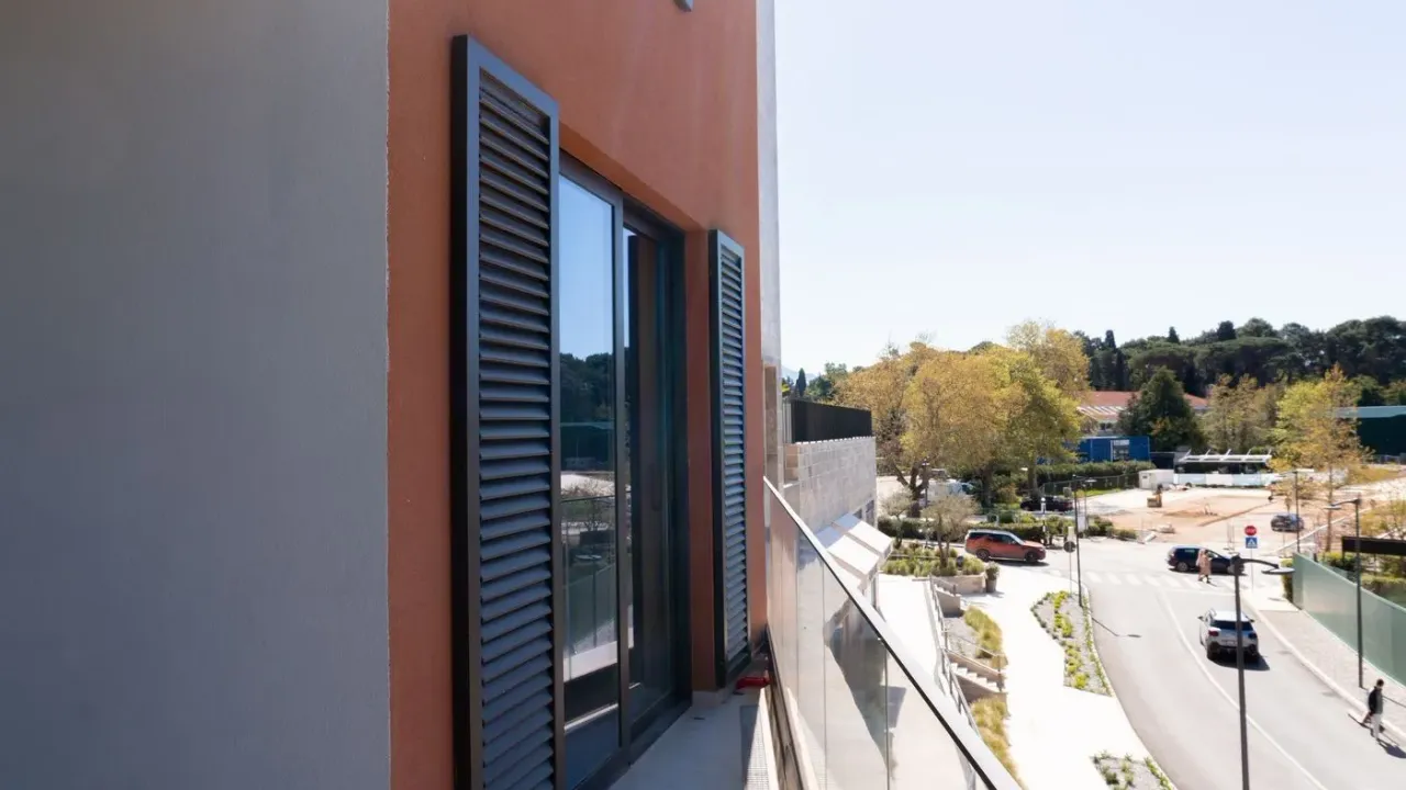 Prodaja, jednosoban stan, 61m², Tivat, Crna Gora