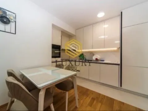 Izdavanje, jednosoban stan, 45m², City Kvart, Podgorica - image 4