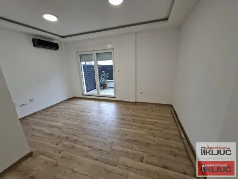 Sale, one bedroom apartment, 23m², Telep, Novi Sad Sve Podlokacije - image 2