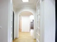 Izdavanje, kuća, 550m², Autokomanda, Voždovac Sve Podlokacije - image 11