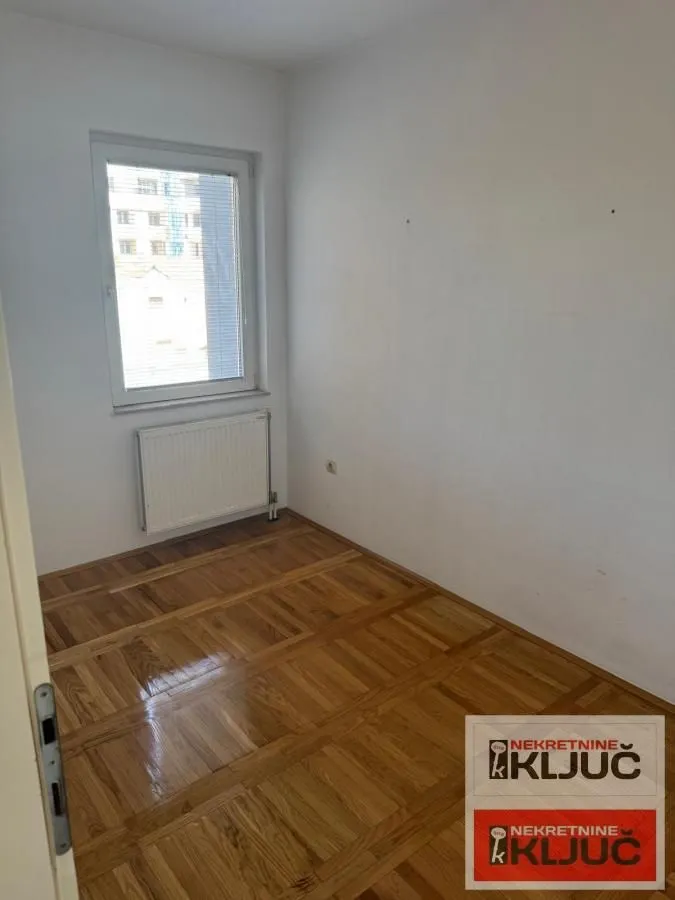 Prodaja, dvosoban stan, 67m², Grbavica, Novi Sad Sve Podlokacije