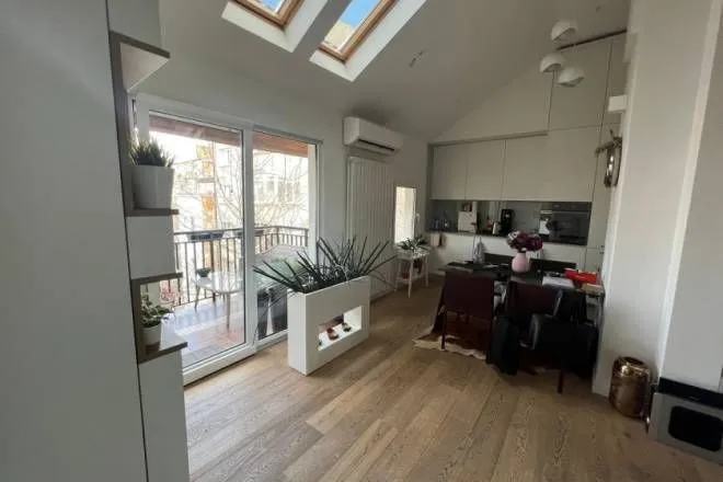 Izdavanje, dvosoban stan, 51m², Dorćol Sve Podlokacije, Beograd