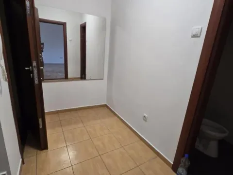 Izdavanje, trosoban stan, 85m², Grbavica, Novi Sad Sve Podlokacije - image 12