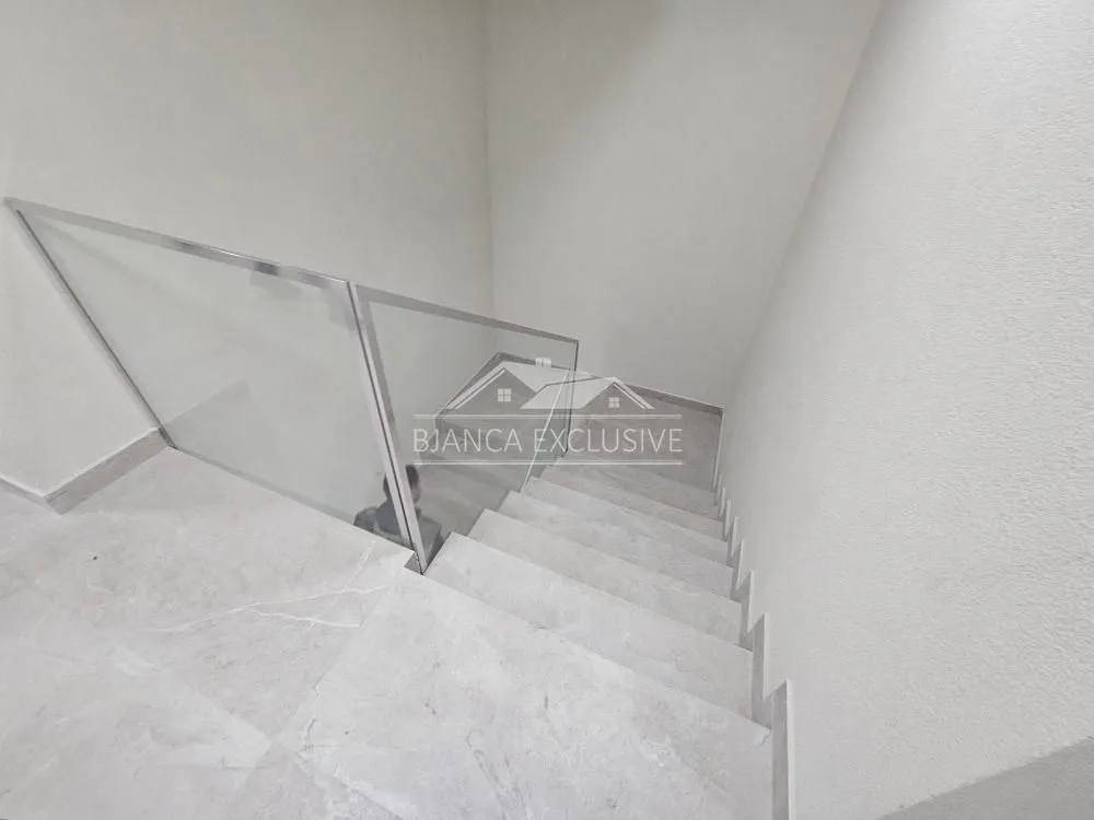 Sale, office space, 84m², Voždovac Sve Podlokacije, Beograd