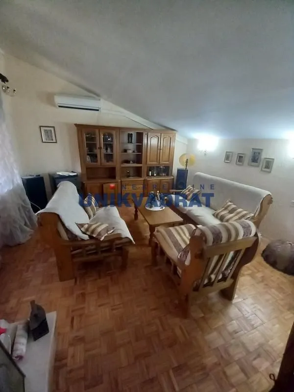 Prodaja, trosoban stan, 88m², Petlovo Brdo, Beograd