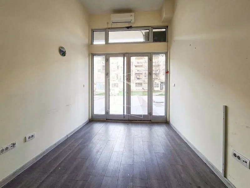 Rent, office space, 13m², Preko Morače, Podgorica