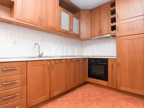 Izdavanje, dvosoban stan, 75m², Stara Varoš, Podgorica - image 17