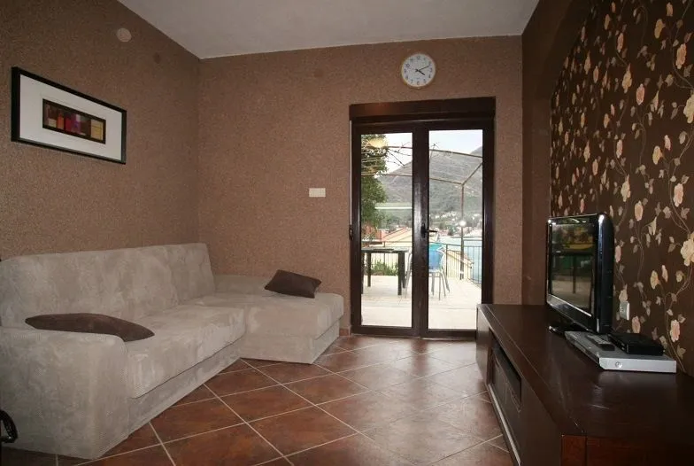 Sale, house, 130m², Opatovo, Tivat