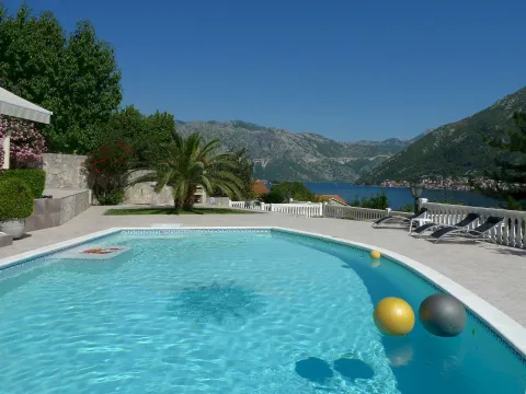 Rent, house, 278m², Stoliv, Kotor - image 5