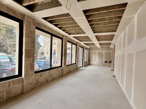 Rent, office space, 140m², Centar, Bar - image 9