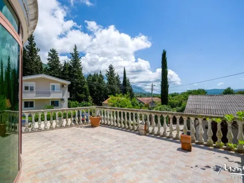 Prodaja, kuća, 316m², Tivat, Crna Gora - image 16