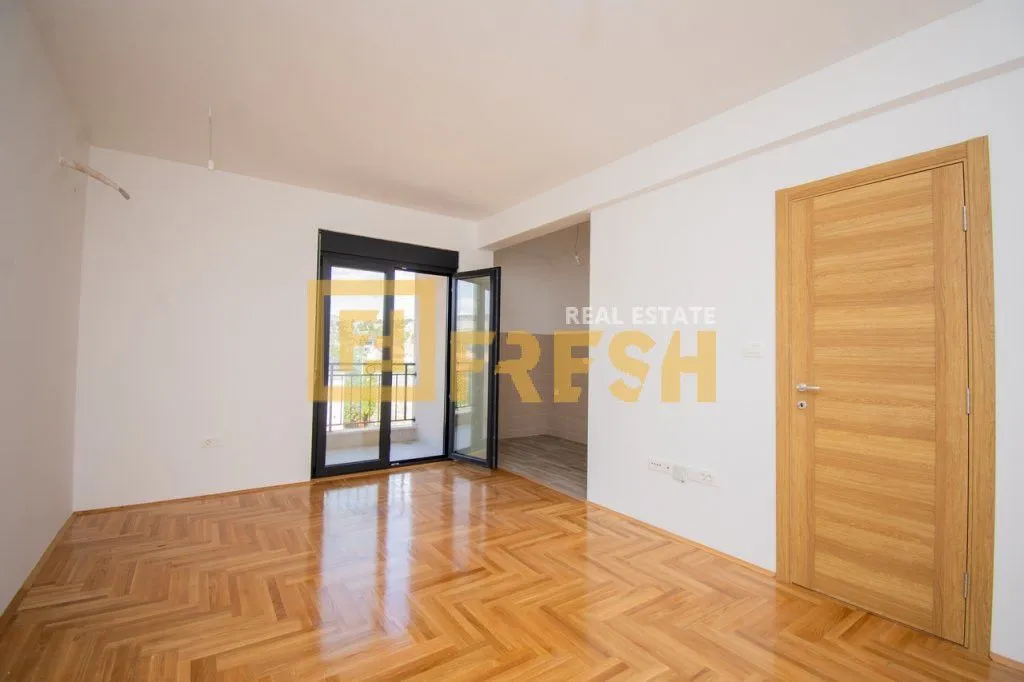 Prodaja, dvosoban stan, 67m², Tološi, Podgorica