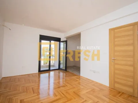 Prodaja, dvosoban stan, 67m², Tološi, Podgorica - image 8