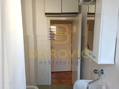 Izdavanje, trosoban stan, 63m², Skadarlija, Beograd - image 13