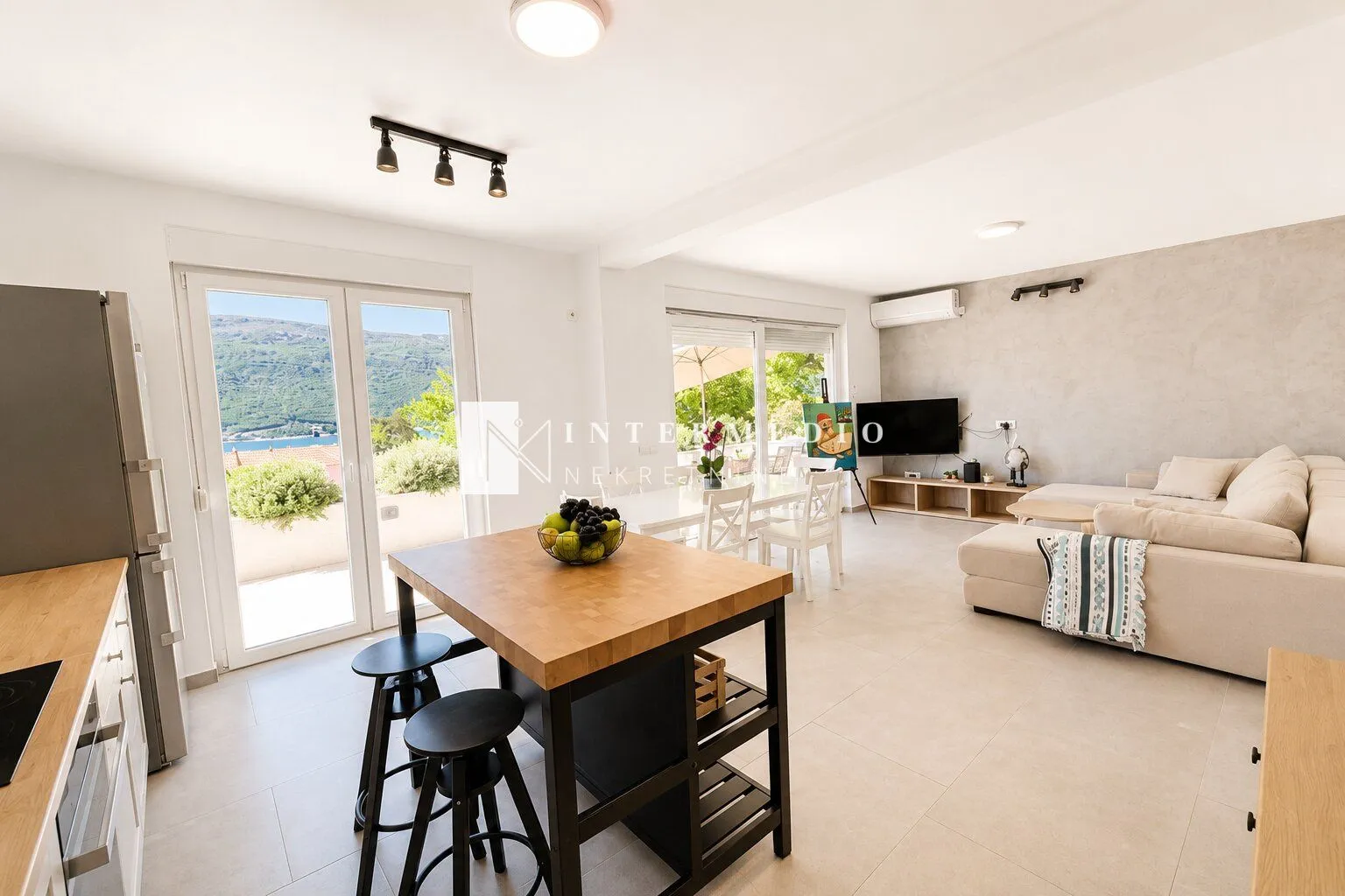 Prodaja, dvosoban stan, 62m², Kumbor, Herceg Novi