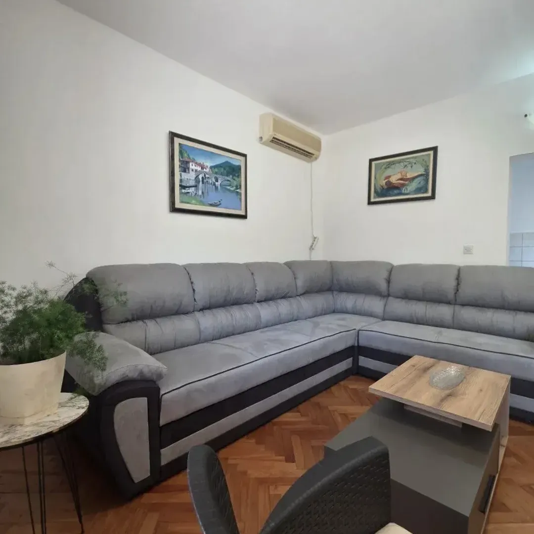 Izdavanje, jednosoban stan, 46m², Donja Gorica, Podgorica