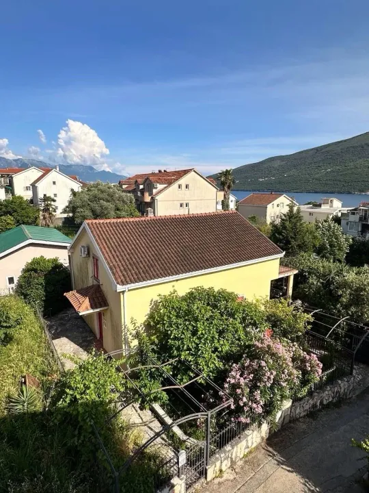 Sale, house, 229m², Đenovići, Herceg Novi