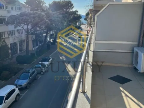 Izdavanje, jednosoban stan, 47m², Centar, Tivat - image 2