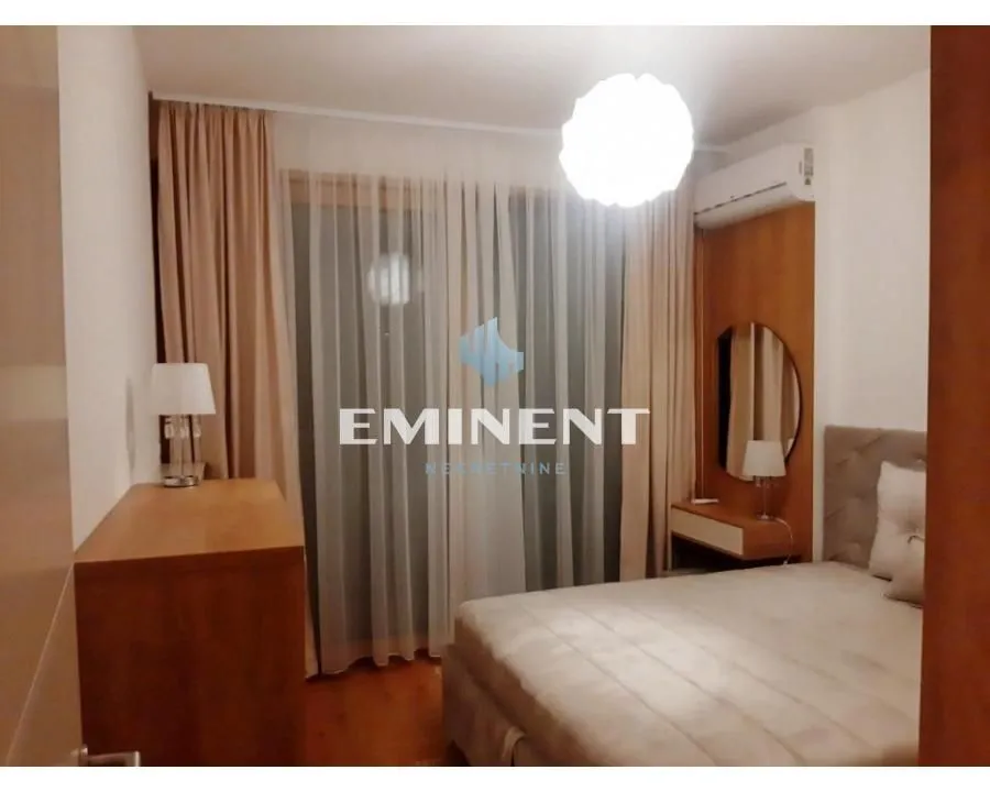Izdavanje, dvosoban stan, 54m², Novi Beograd Blok 65, Novi Beograd Sve Podlokacije