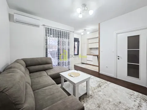 Izdavanje, jednosoban stan, 40m², Kod Big Fashion-a, Podgorica - image 1