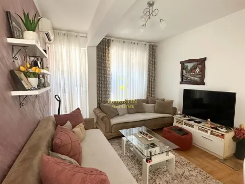 Sale, two bedroom apartment, 72m², Momišići, Podgorica - image 12