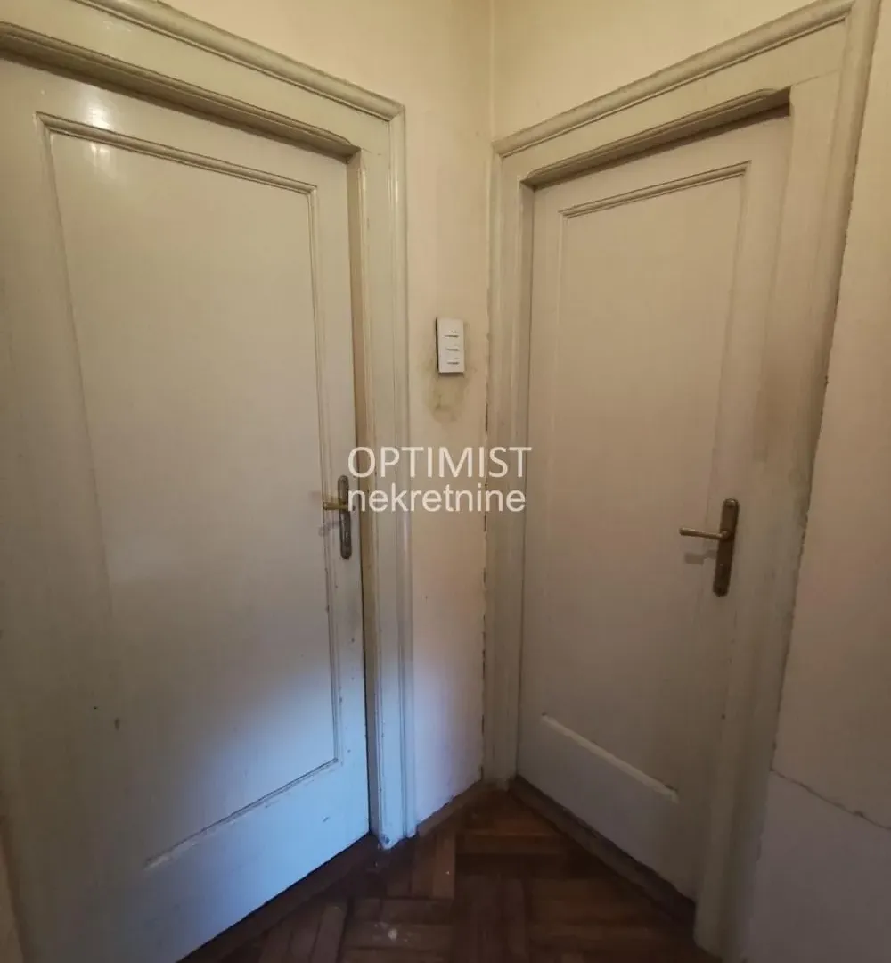Prodaja, trosoban stan, 77m², Stari Grad, Beograd