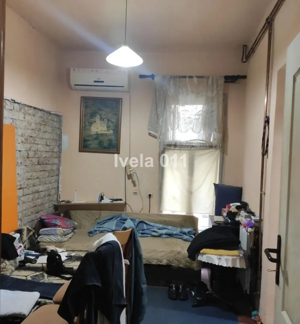 Prodaja, četvorosoban stan, 70m², Stari Grad, Beograd