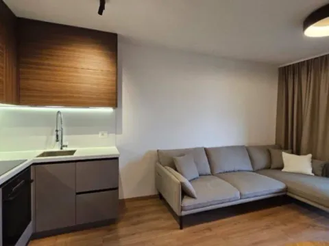 Prodaja, jednosoban stan, 61m², Centar, Budva